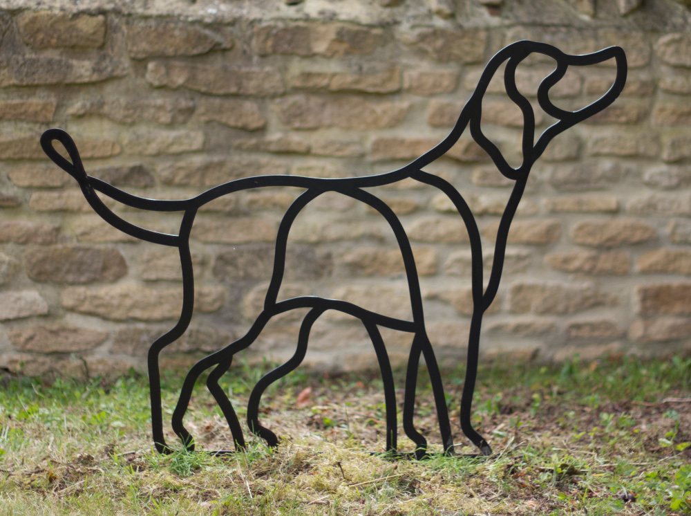 black labrador garden sculpture by Henrietta Bud